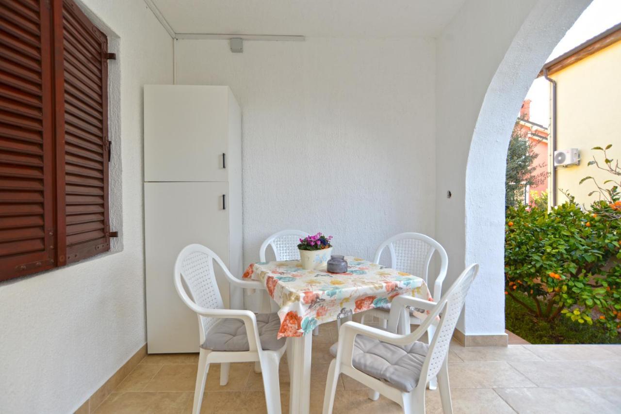 Apartments Orange 167 Novigrad  Luaran gambar