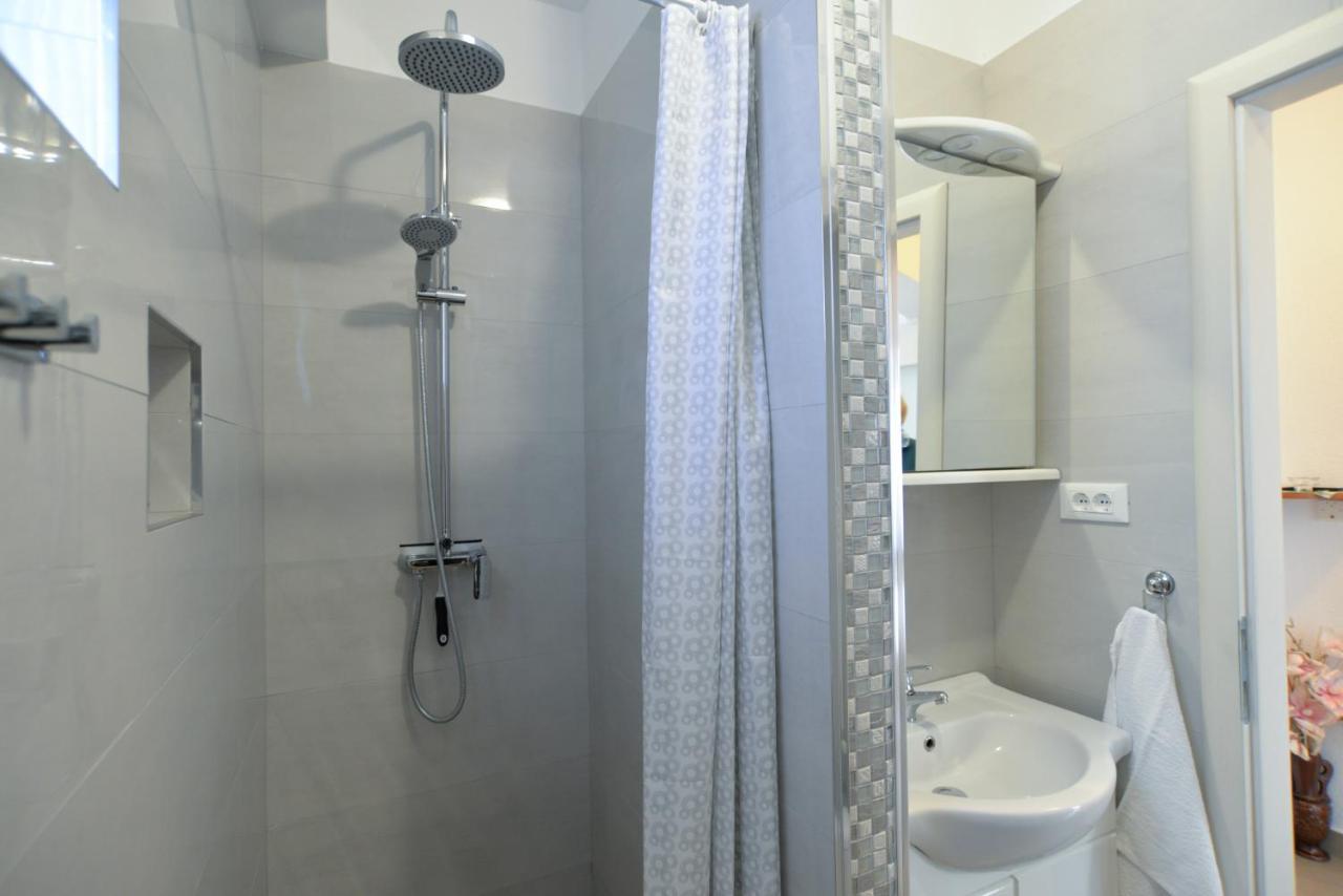 Apartments Orange 167 Novigrad  Luaran gambar