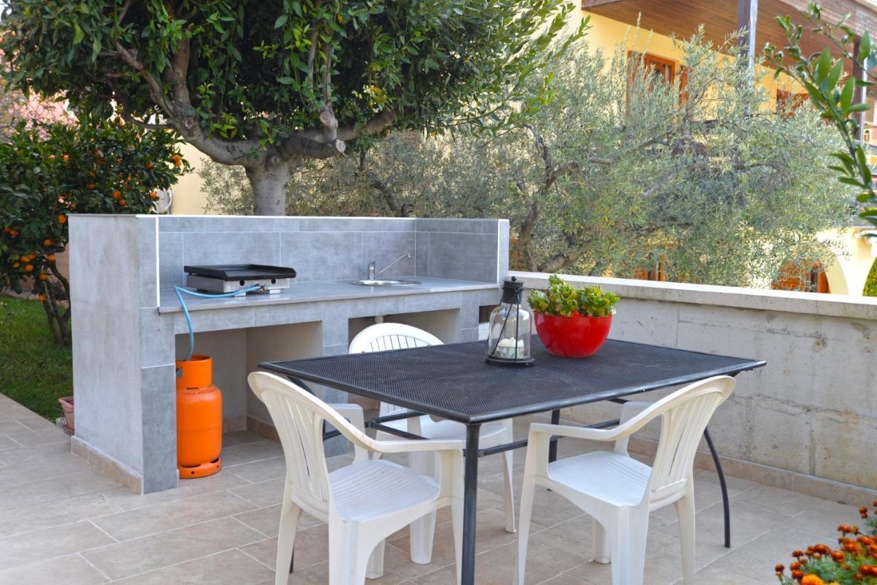 Apartments Orange 167 Novigrad  Luaran gambar