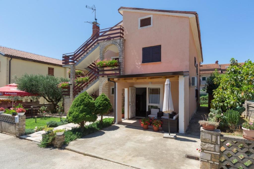 Apartments Orange 167 Novigrad  Luaran gambar