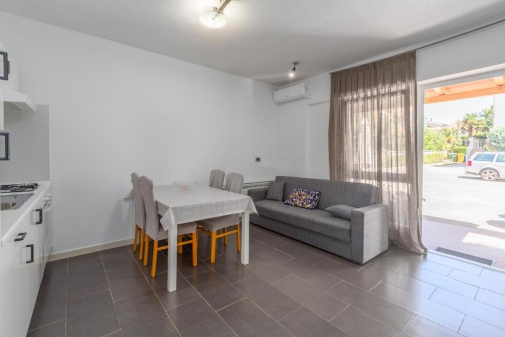 Apartments Orange 167 Novigrad  Luaran gambar