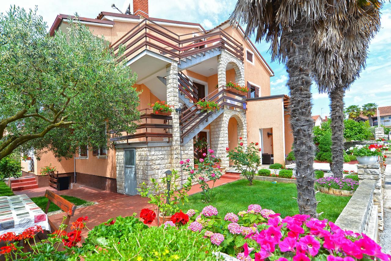 Apartments Orange 167 Novigrad  Luaran gambar