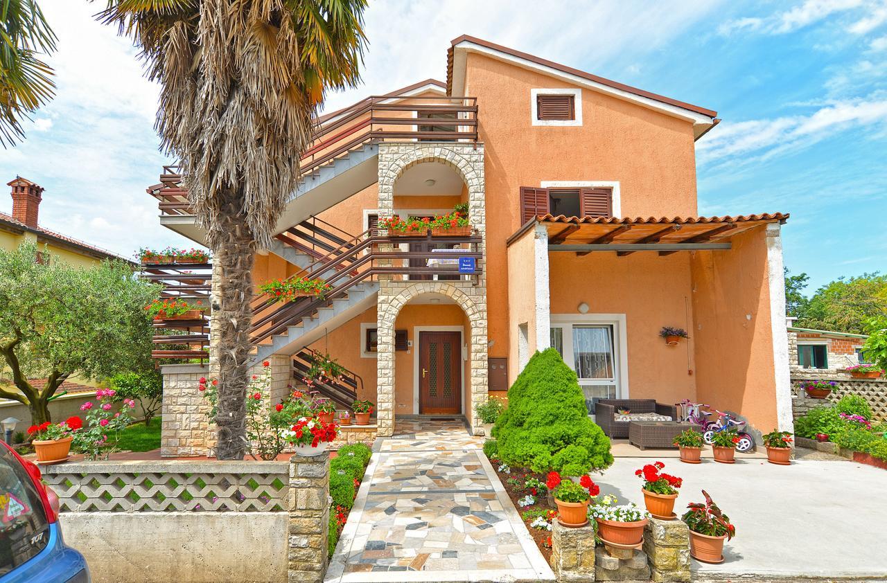 Apartments Orange 167 Novigrad  Luaran gambar